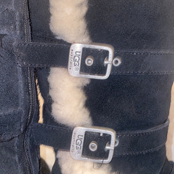 Women’s UGG MADDI II boots - Picture 4 of 4